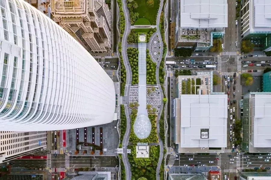 Uma vista aérea do Salesforce Park de São Francisco.